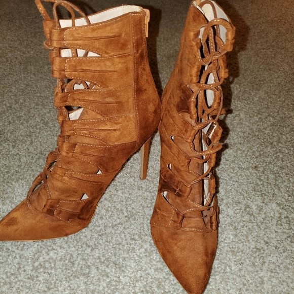 Suede   Lace up Ankle Boots - Picture 1 of 4